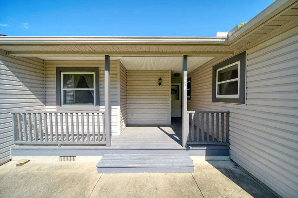 228 Oak Grove Drive Brooklyn, MI 49230