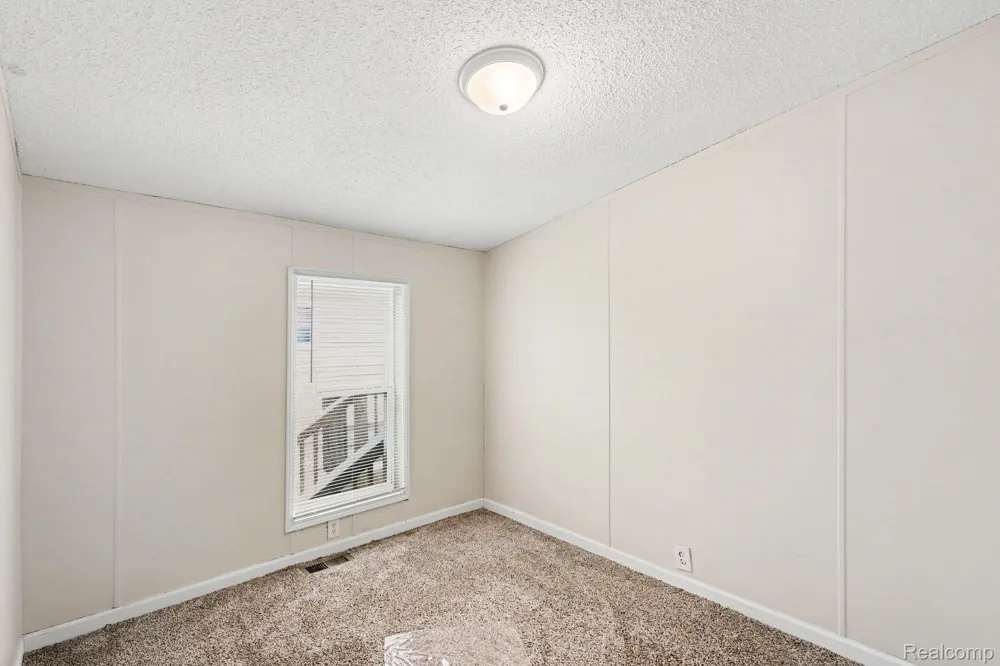 4281 Louie Ln North Branch Village, MI 48461