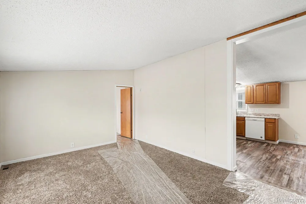 4281 Louie Ln North Branch Village, MI 48461