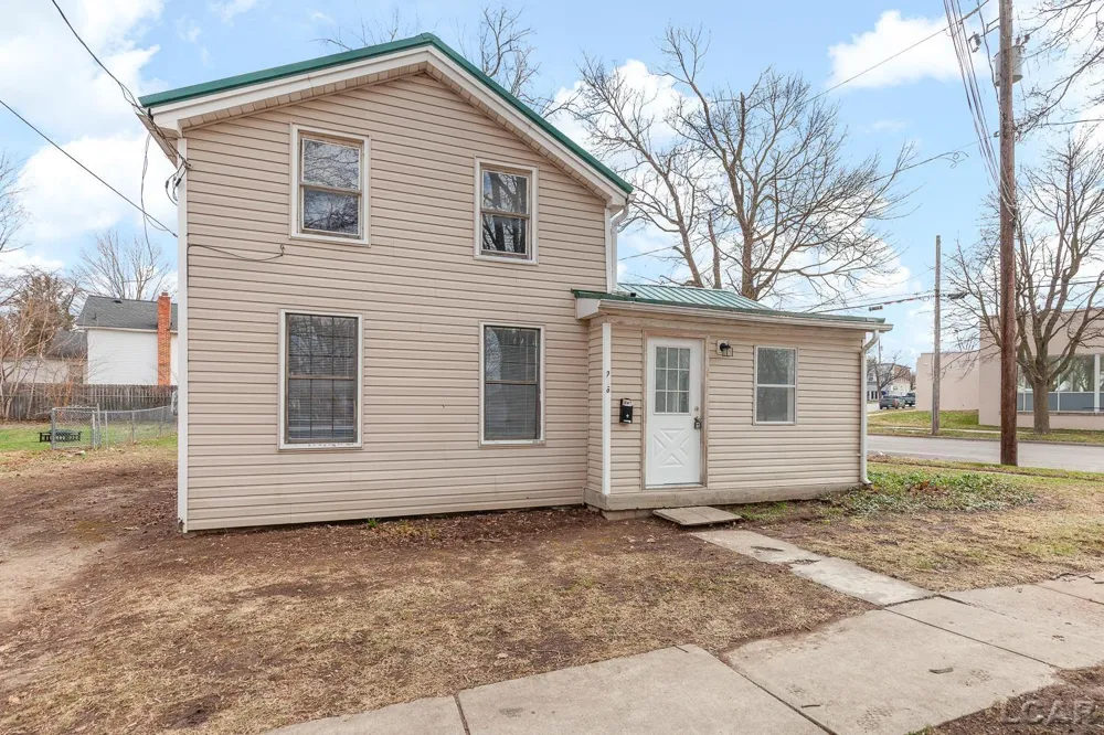 206 Ormsby Street Adrian City, MI 49221