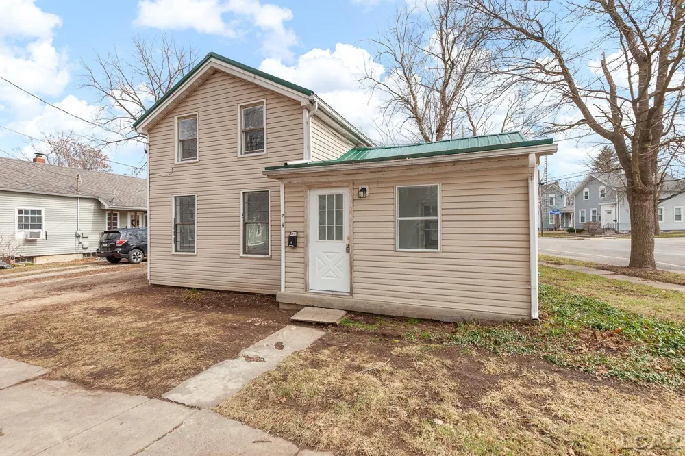 206 Ormsby Street Adrian City, MI 49221