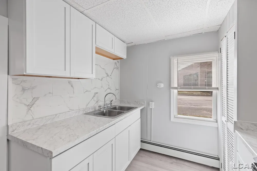 206 Ormsby Street Adrian City, MI 49221