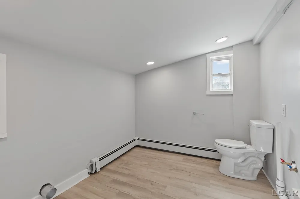 206 Ormsby Street Adrian City, MI 49221
