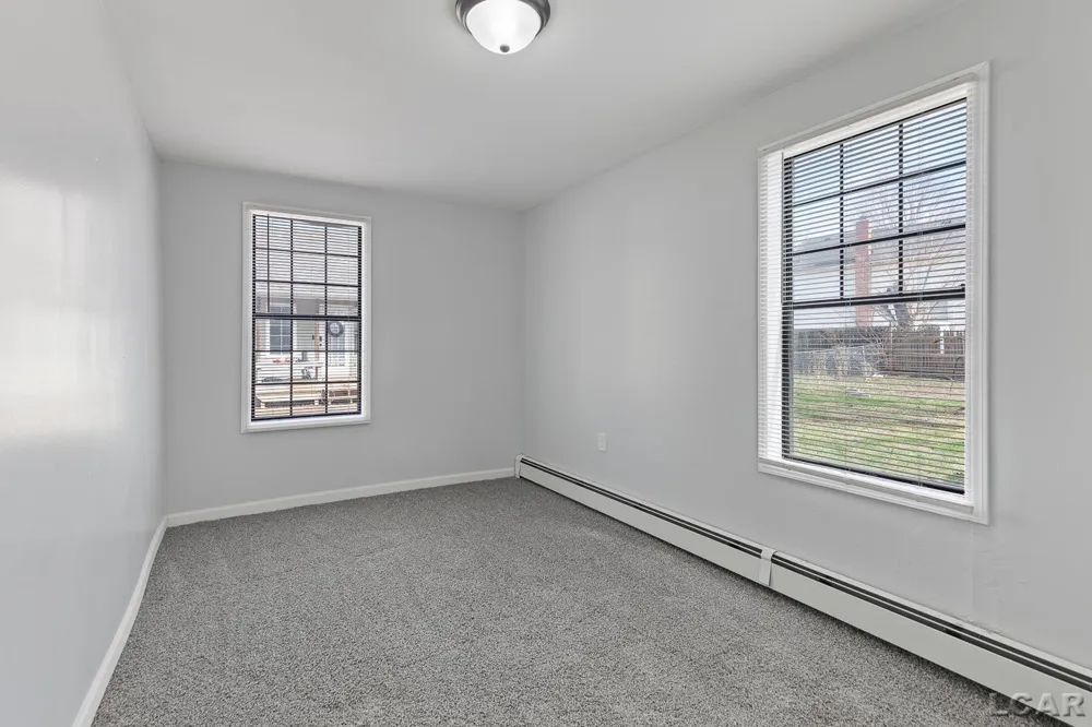 206 Ormsby Street Adrian City, MI 49221