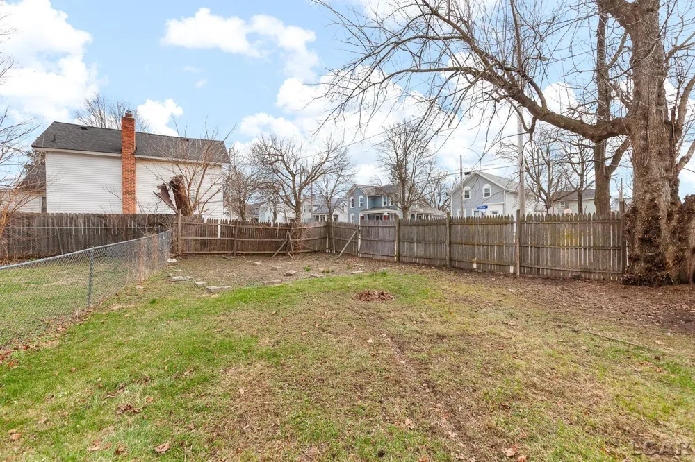 206 Ormsby Street Adrian City, MI 49221