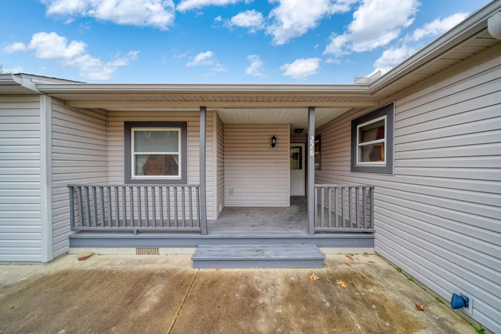 228 Oak Grove Drive Cambridge Township, MI 49230