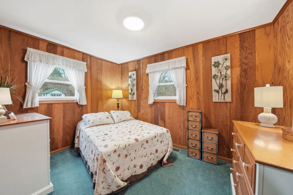 228 Oak Grove Drive Cambridge Township, MI 49230