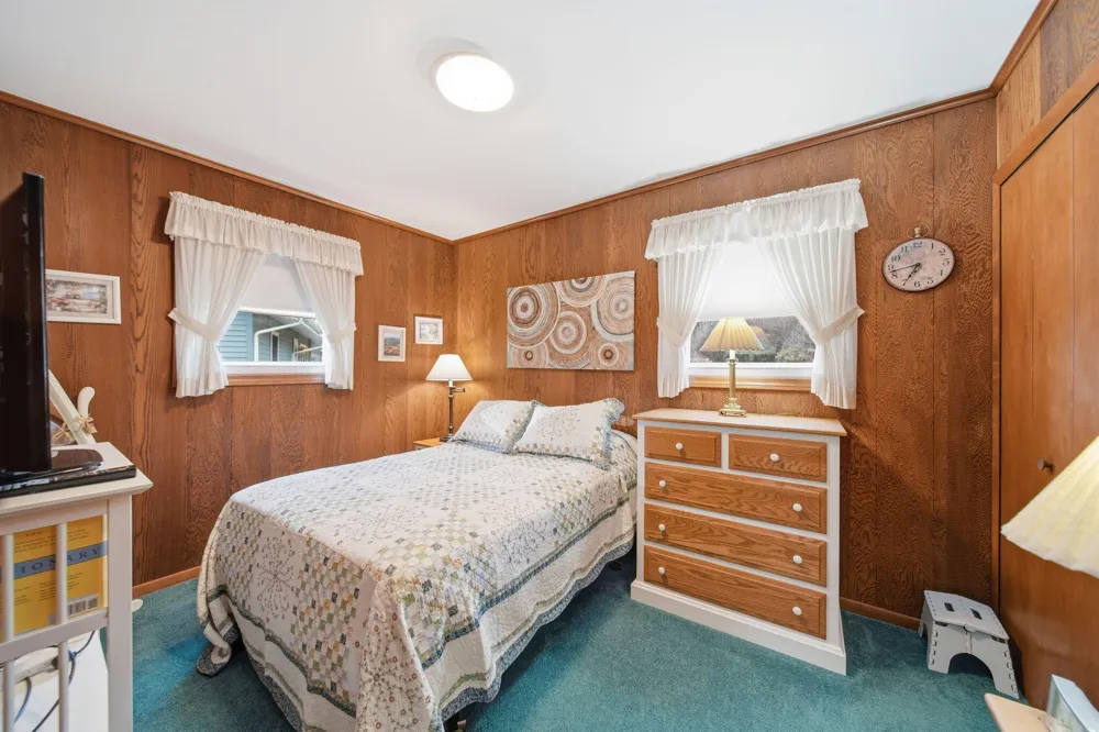 228 Oak Grove Drive Cambridge Township, MI 49230