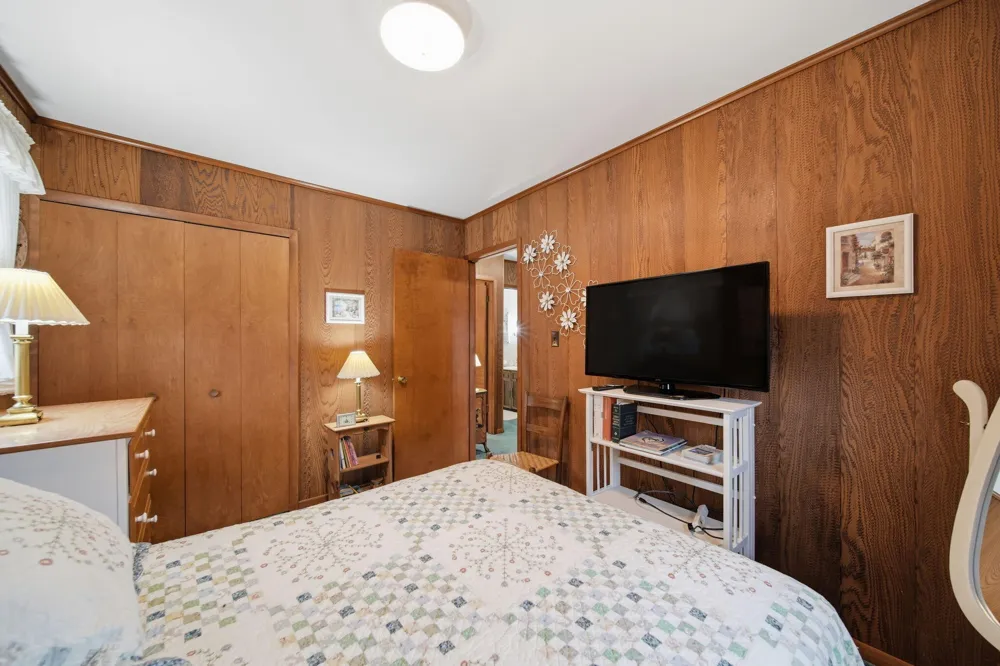 228 Oak Grove Drive Cambridge Township, MI 49230