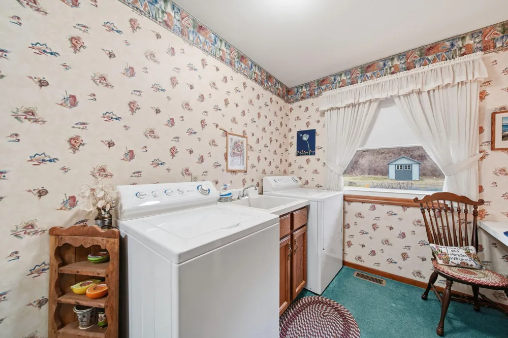 228 Oak Grove Drive Cambridge Township, MI 49230