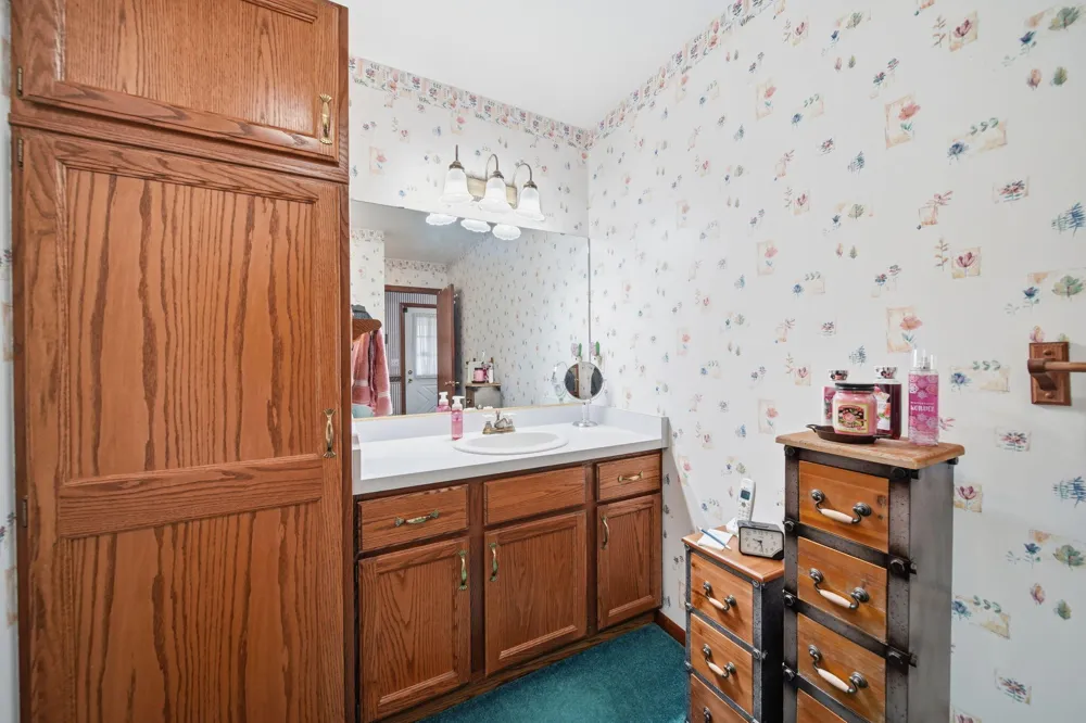 228 Oak Grove Drive Cambridge Township, MI 49230