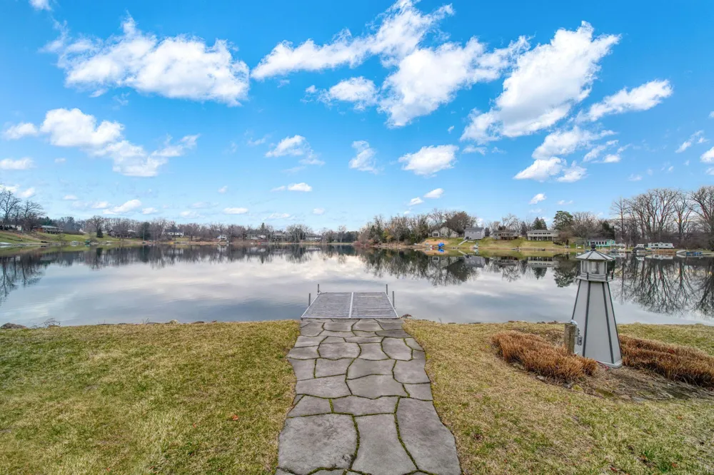 228 Oak Grove Drive Cambridge Township, MI 49230
