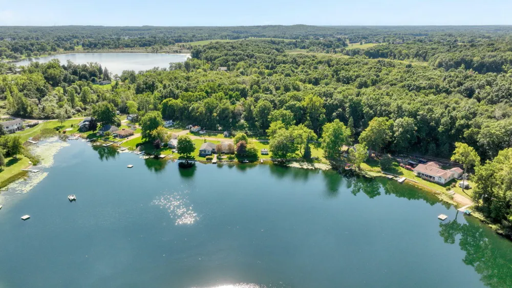 228 Oak Grove Drive Cambridge Township, MI 49230