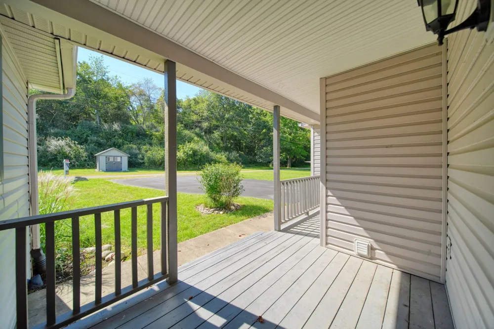 228 Oak Grove Drive Cambridge Township, MI 49230