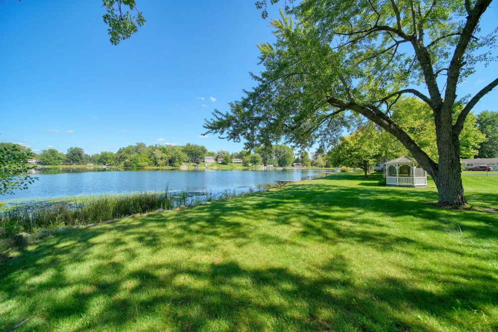 228 Oak Grove Drive Cambridge Township, MI 49230