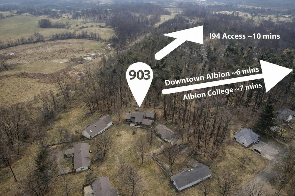 903 Cram Lane Albion City, MI 49224