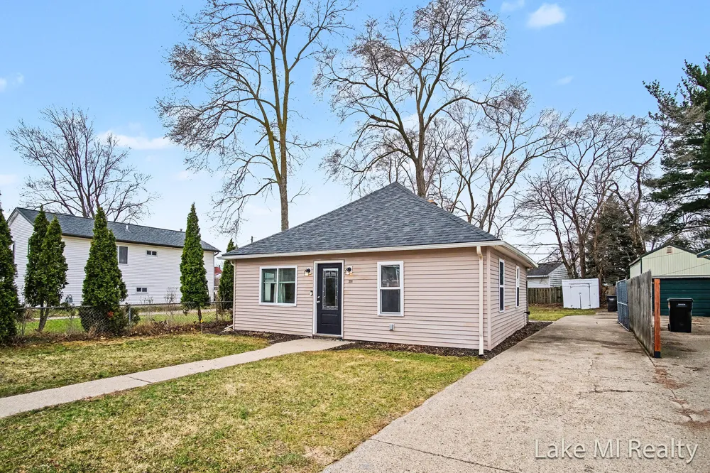 3809 Jefferson Avenue SE Wyoming City, MI 49548