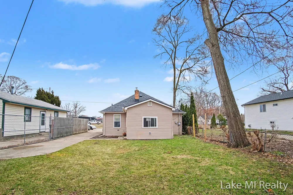 3809 Jefferson Avenue SE Wyoming City, MI 49548