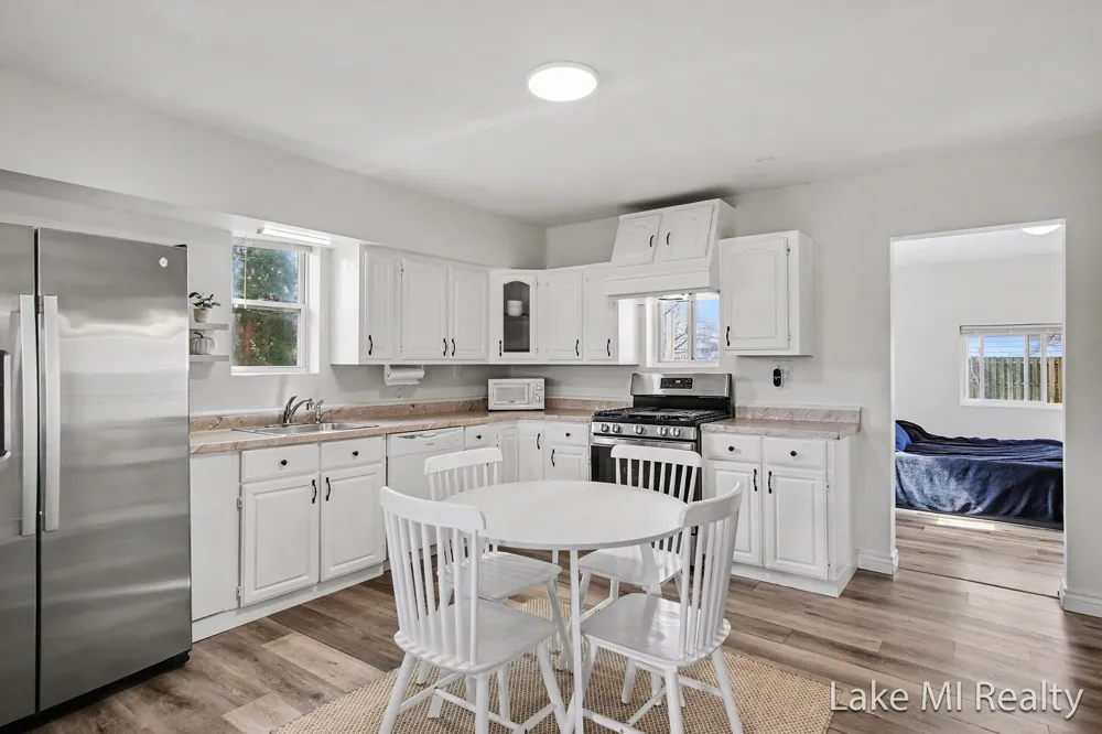 3809 Jefferson Avenue SE Wyoming City, MI 49548
