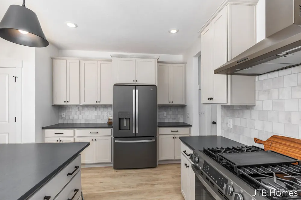 7979 Cresswell Court SE #23 Caledonia Township, MI 49316