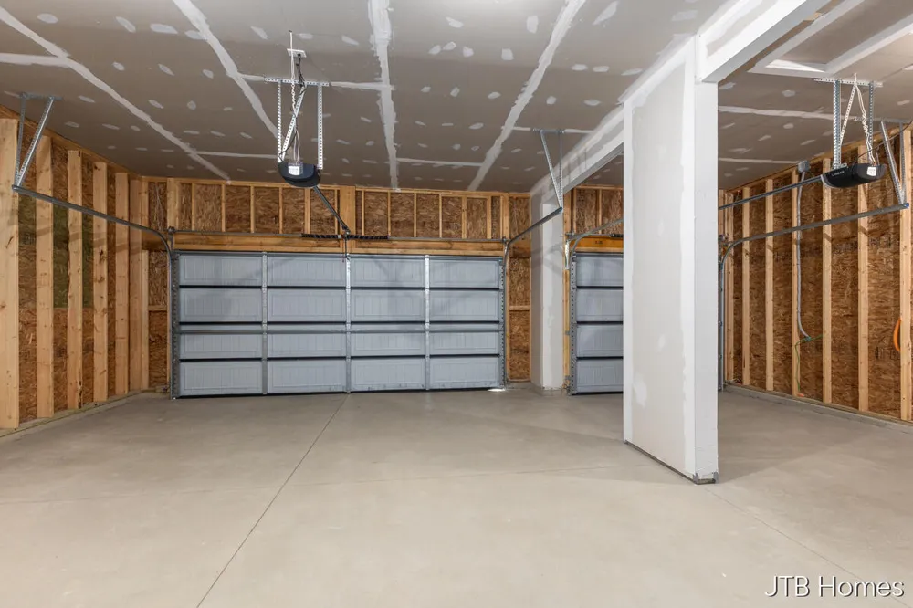 7979 Cresswell Court SE #23 Caledonia Township, MI 49316