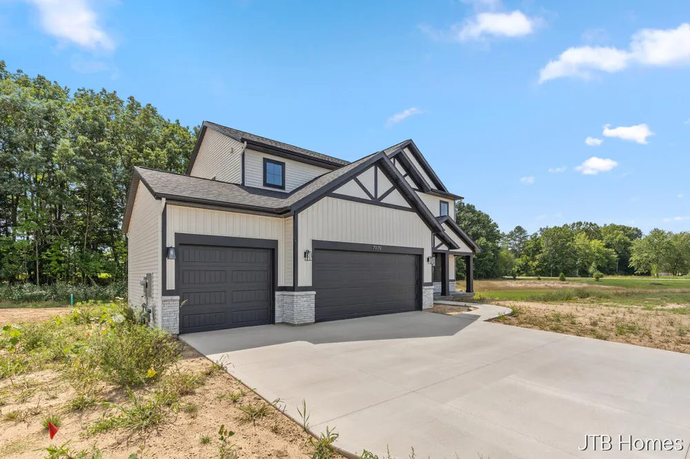 7979 Cresswell Court SE #23 Caledonia Township, MI 49316