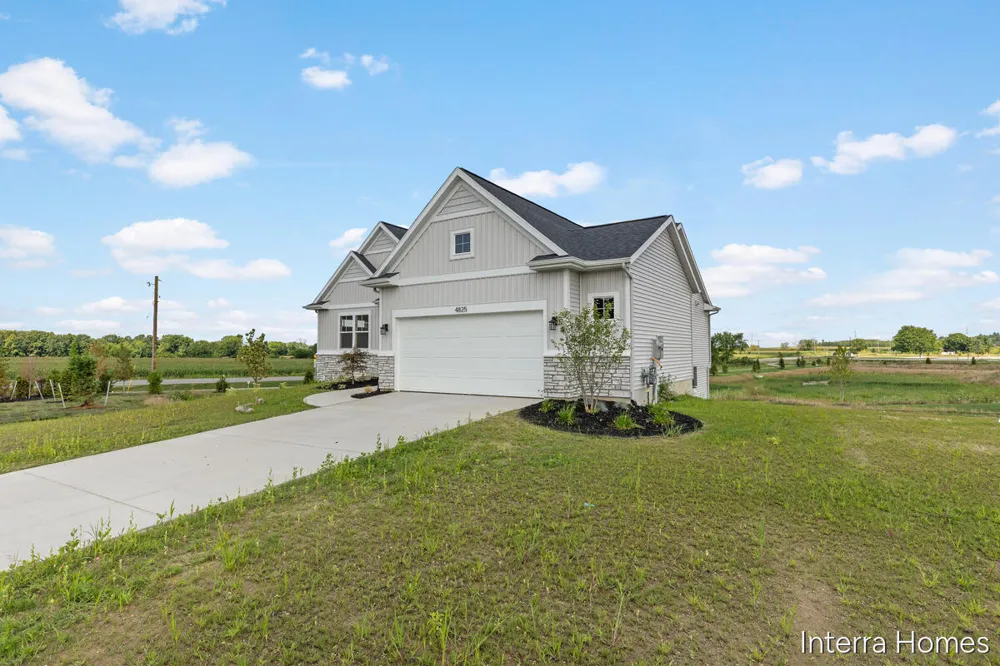 4825 Duttonvale Drive SE #1 Caledonia Township, MI 49316