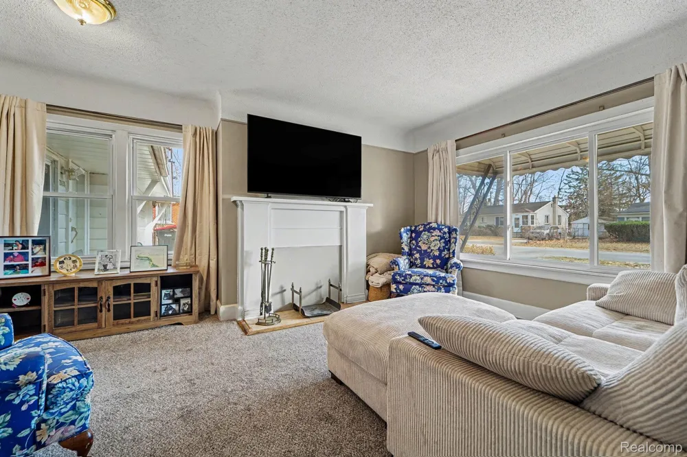 20620 Westhampton Avenue Southfield City, MI 48075