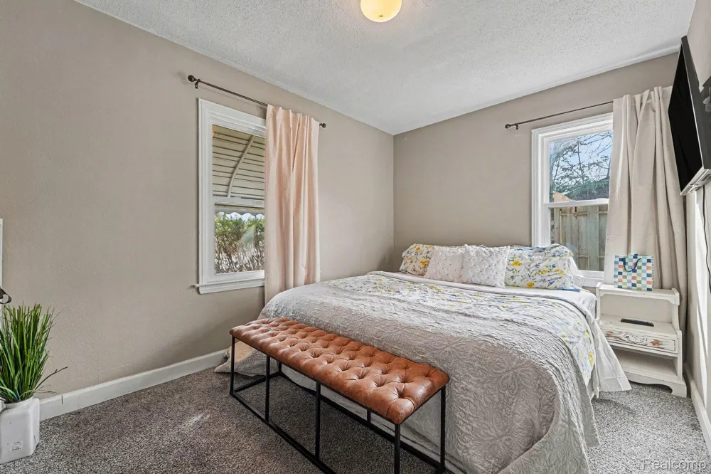 20620 Westhampton Avenue Southfield City, MI 48075