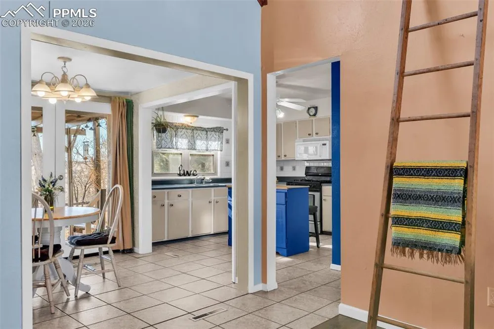 5796 Reef Place Colorado City, CO 81019