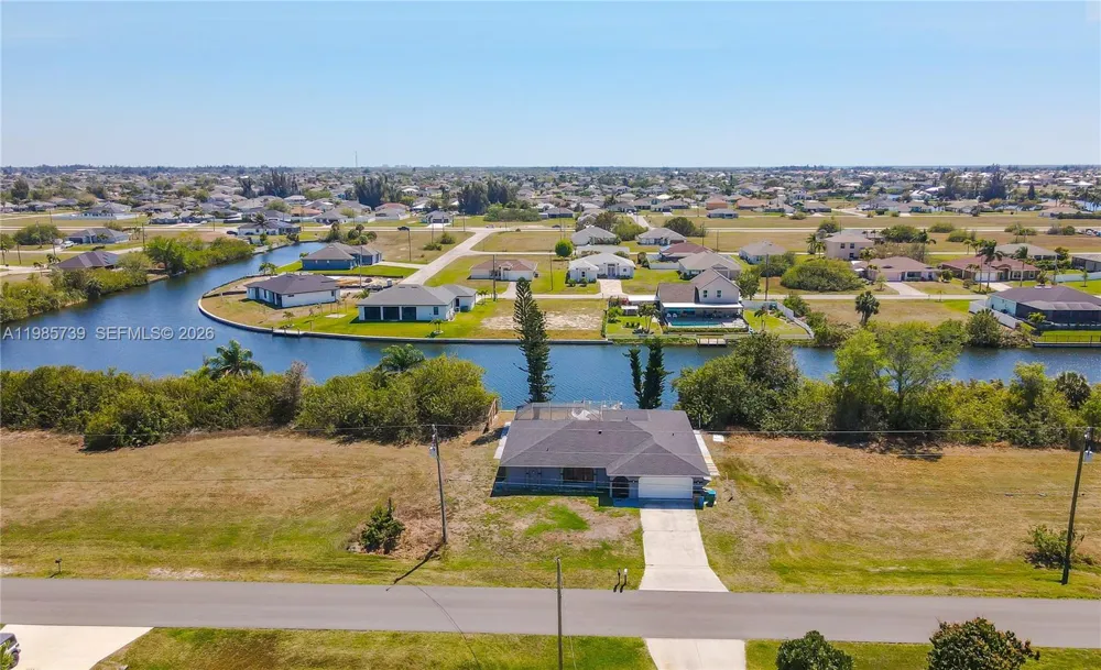 2908 NW 9TH TER Cape Coral, FL 33993
