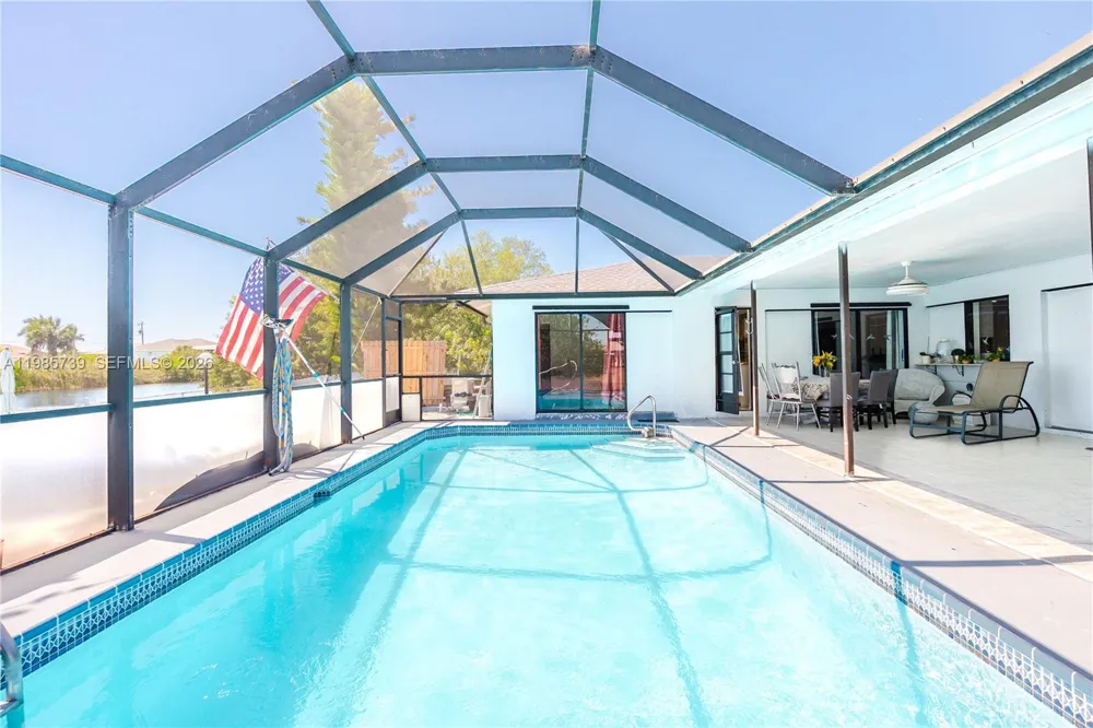 2908 NW 9TH TER Cape Coral, FL 33993