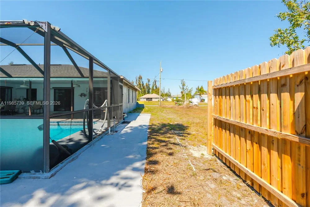 2908 NW 9TH TER Cape Coral, FL 33993