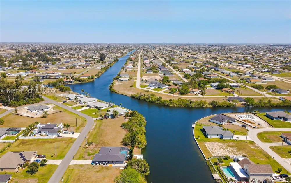 2908 NW 9TH TER Cape Coral, FL 33993