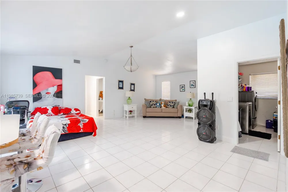 2908 NW 9TH TER Cape Coral, FL 33993