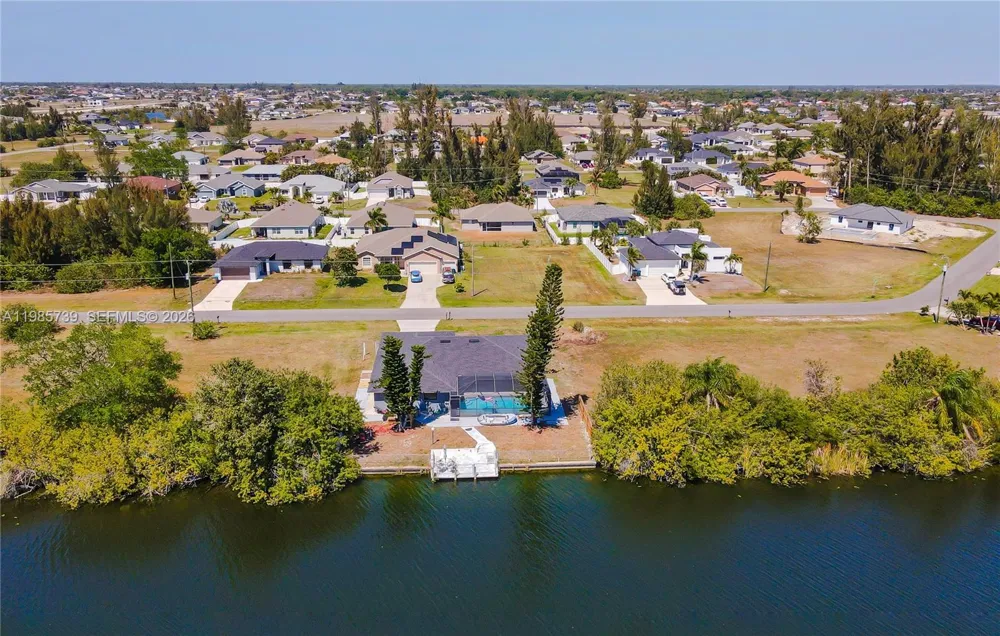 2908 NW 9TH TER Cape Coral, FL 33993