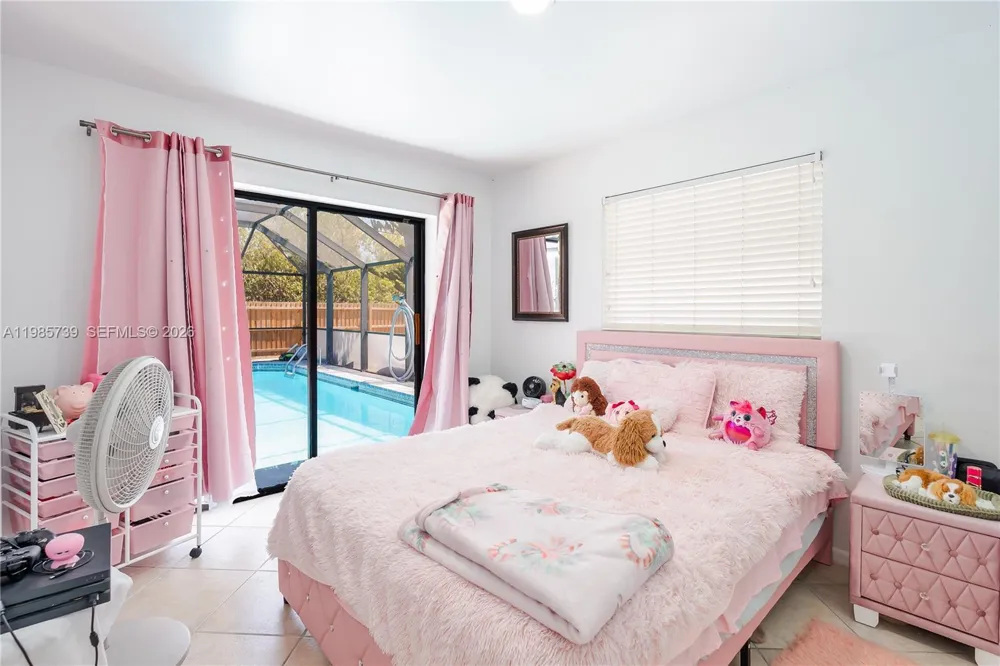 2908 NW 9TH TER Cape Coral, FL 33993