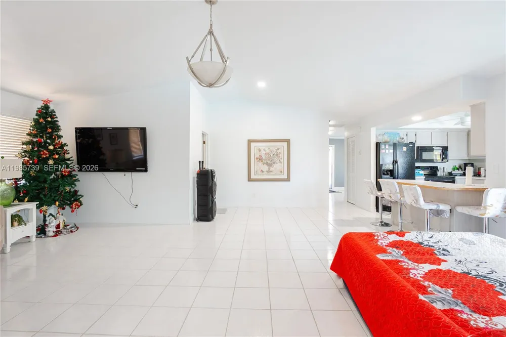 2908 NW 9TH TER Cape Coral, FL 33993