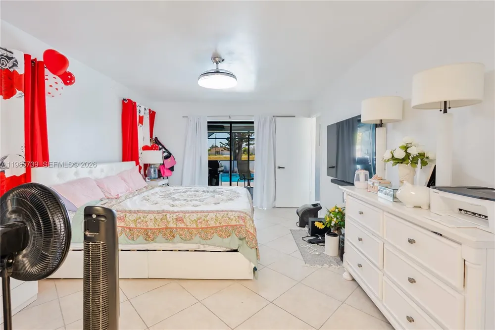 2908 NW 9TH TER Cape Coral, FL 33993