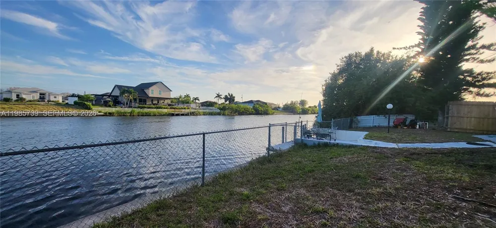 2908 NW 9TH TER Cape Coral, FL 33993