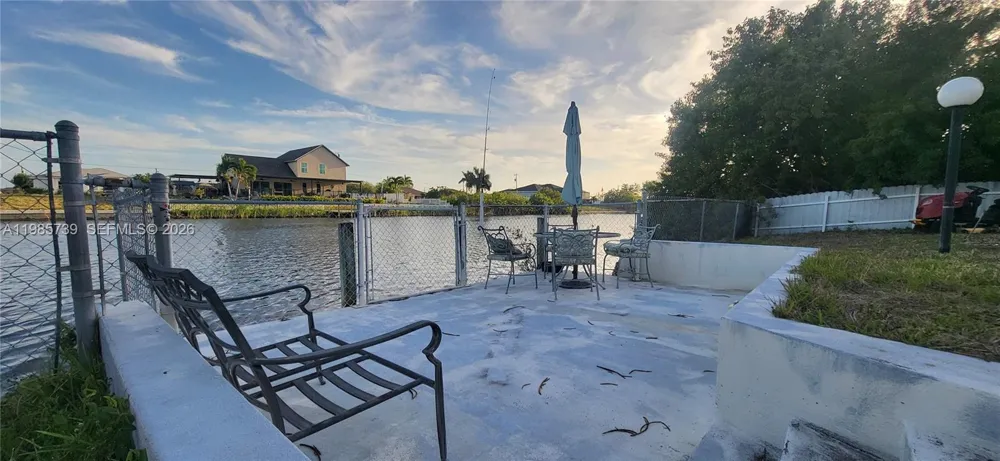 2908 NW 9TH TER Cape Coral, FL 33993