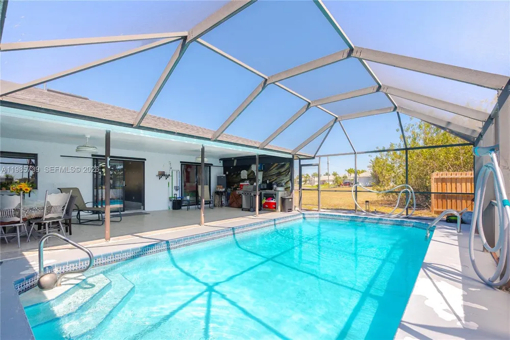 2908 NW 9TH TER Cape Coral, FL 33993