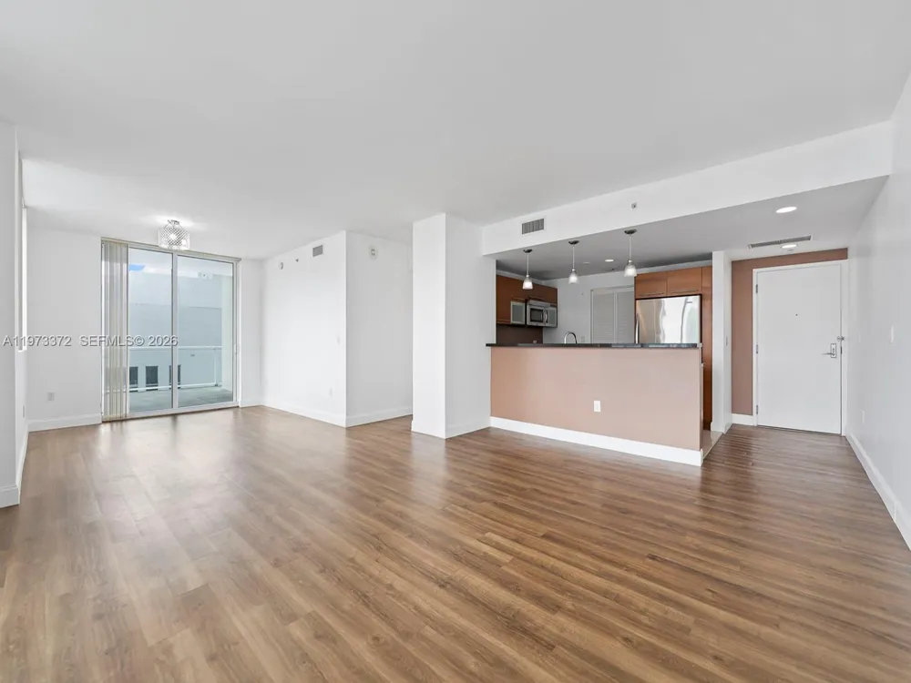 253 NE 2nd St #3108 Miami, FL 33132