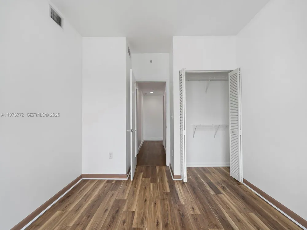 253 NE 2nd St #3108 Miami, FL 33132