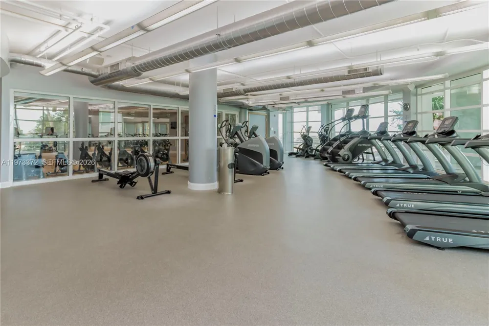 253 NE 2nd St #3108 Miami, FL 33132