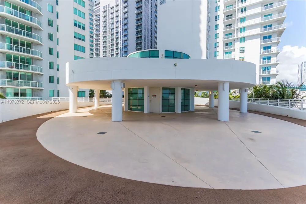 253 NE 2nd St #3108 Miami, FL 33132