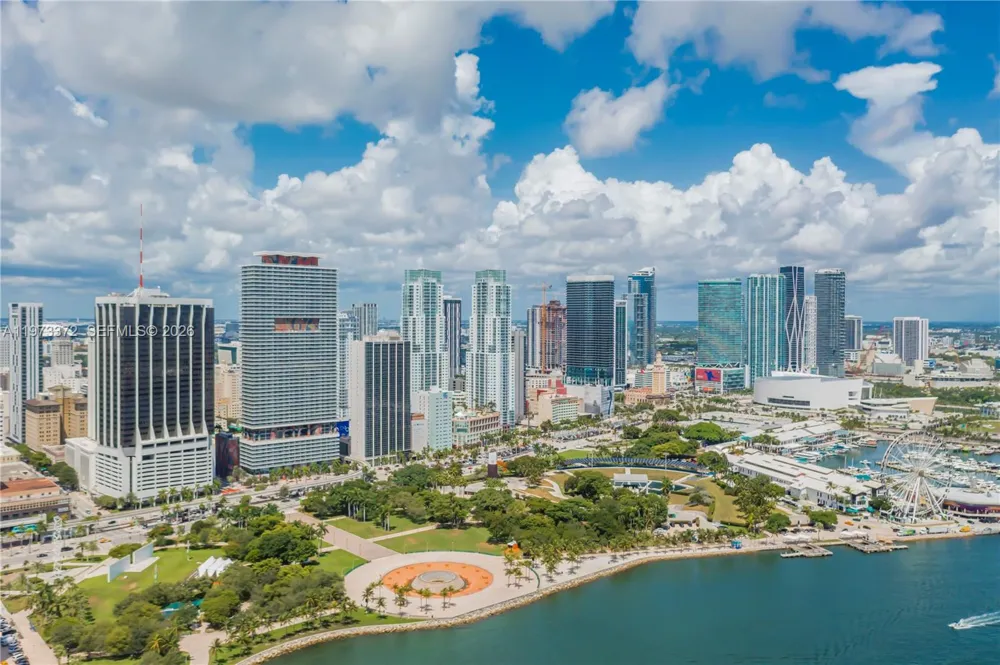 253 NE 2nd St #3108 Miami, FL 33132