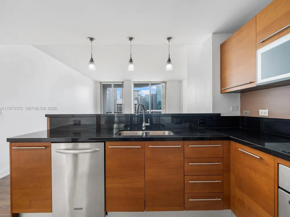 253 NE 2nd St #3108 Miami, FL 33132