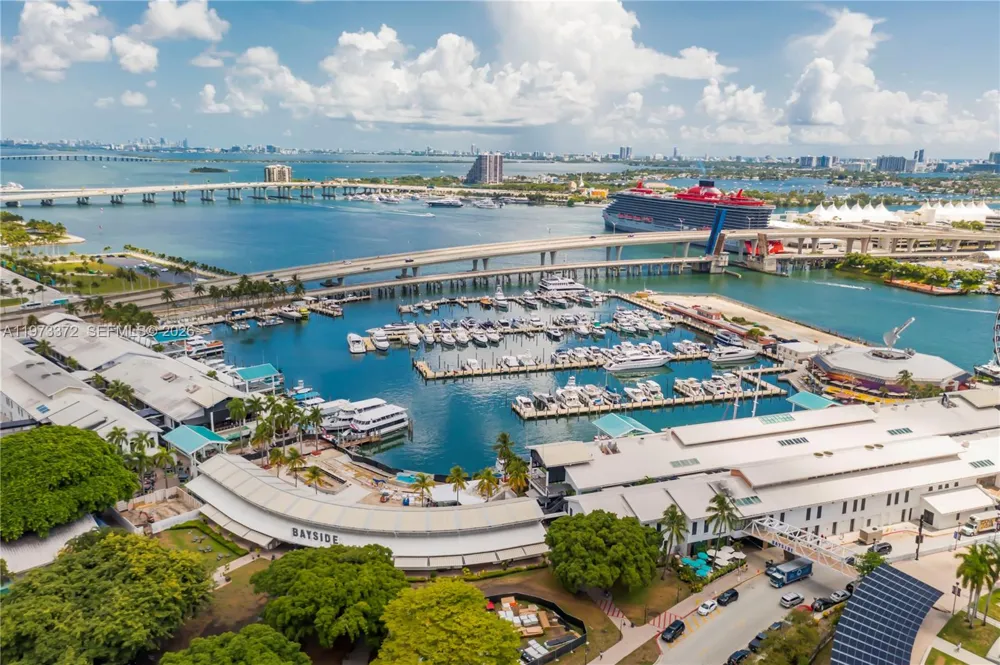 253 NE 2nd St #3108 Miami, FL 33132