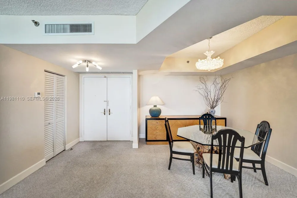 20281 E Country Club Dr #1703 Aventura, FL 33180